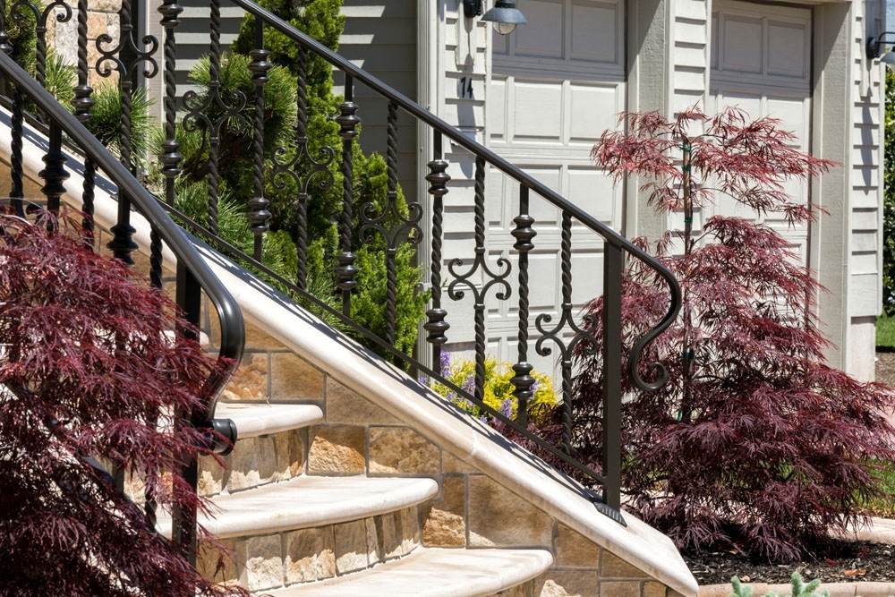 Radii Front Step Aluminum Shore railing